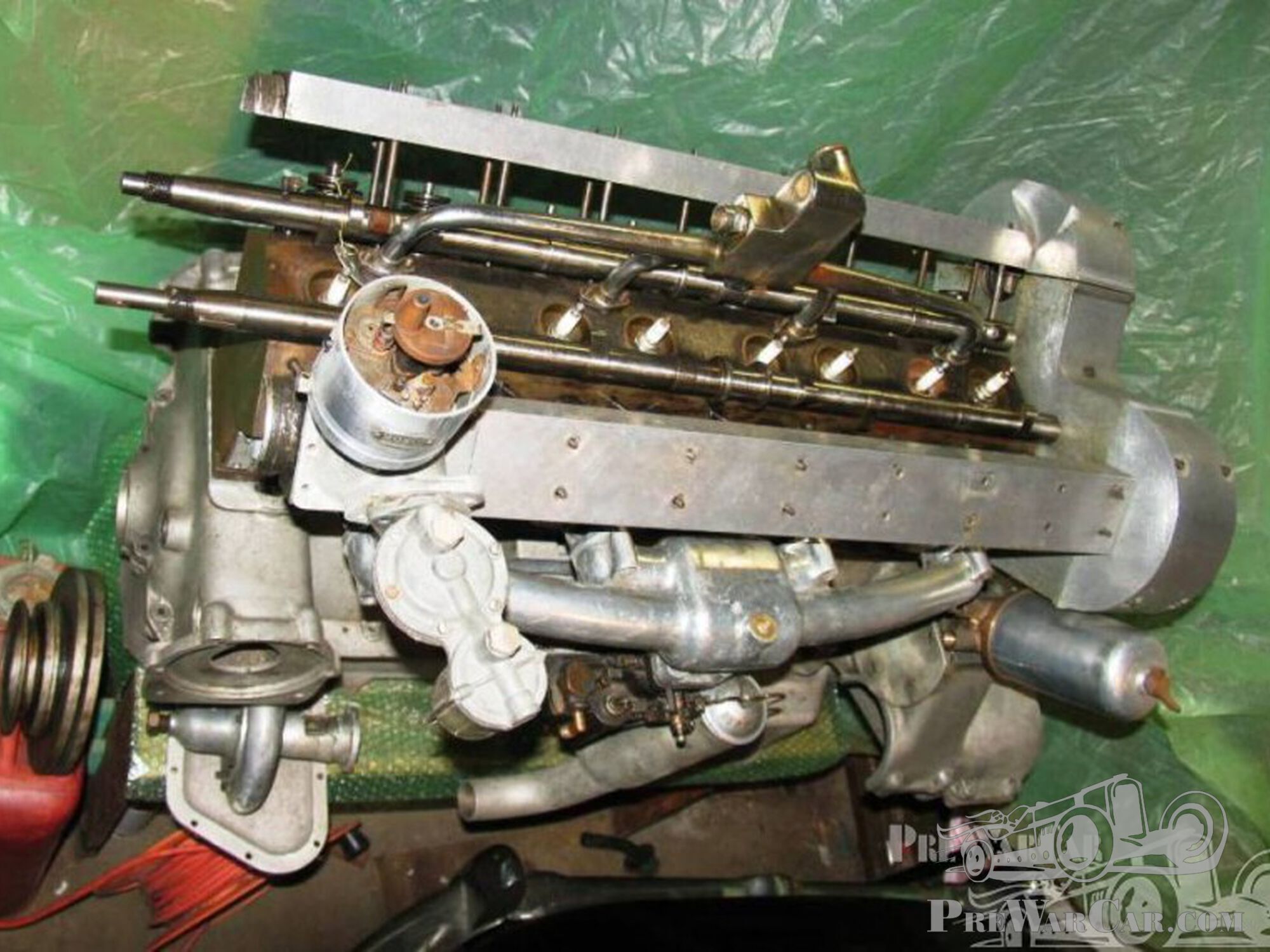Bugatti engine-s (and parts) for Bugatti