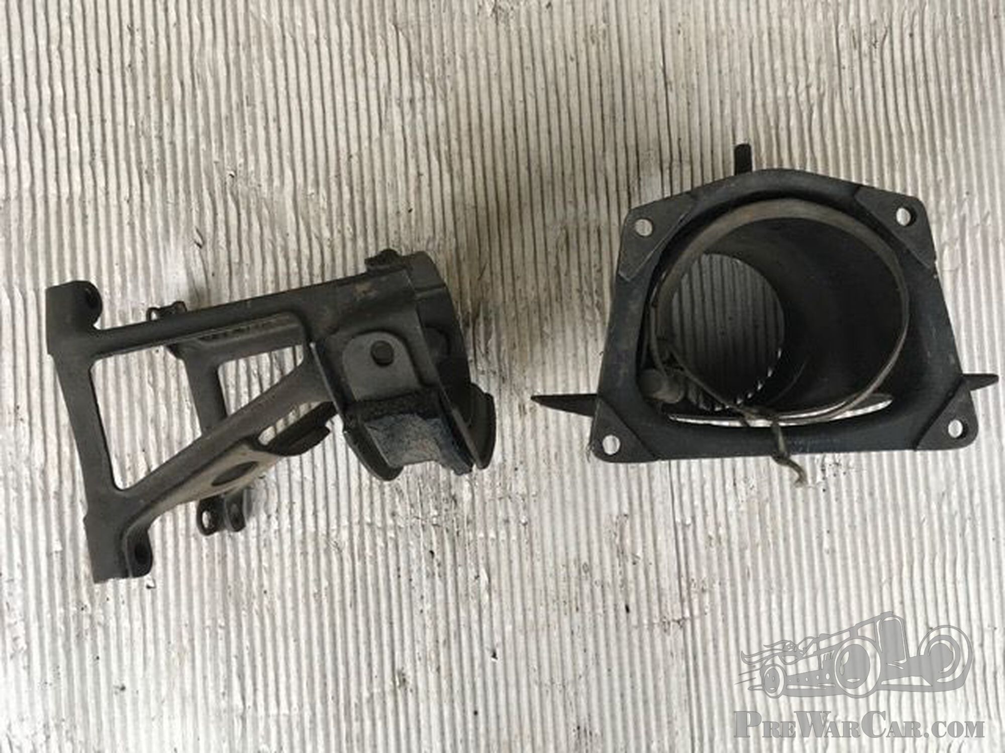 Two gearbox and engine supports for Fiat 509