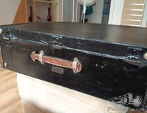 Help identify a 90–100-year-old pre-war automobile suitcase