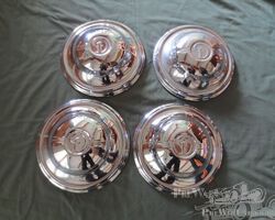 Daimler hubcaps / hubs for Daimler