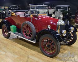 Morris Bull Nose Cowley 2 door with dickey 1925