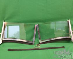 Unidentified windows (& parts) for BMW
