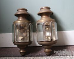 Unidentified side-lamps for A variety of cars