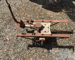 Unidentified gearbox (& clutch) for a variety of British cars
