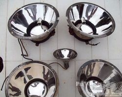 A variety of cars headlights for Wills Sainte Claire