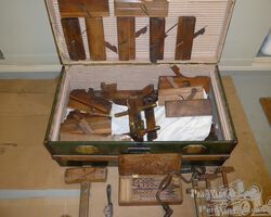 Unidentified tools for A variety of cars
