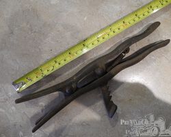 Unidentified tools for A variety of cars