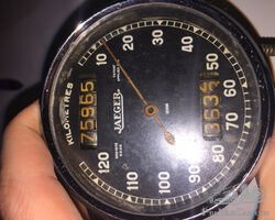 Compteur Jaeger 120km/h d'origine en bon état complet .