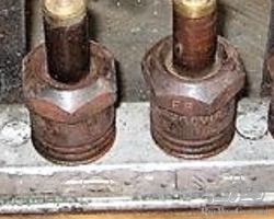 Spark plugs holder