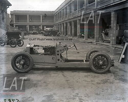 très rare châssis de voiture de course de marque TRACTA type E