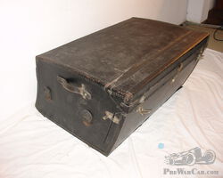 Trunk with 2 drawers,