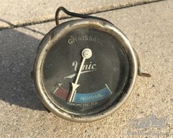 UNIC oil gauge