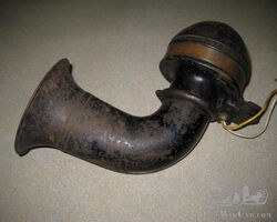Bosch Smaller Size 12 Volt Trumpet Horn for Bugatti, Alfa Romeo
