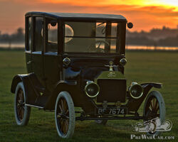 1915 Ford Model T ‘Centre Door’ Sedan