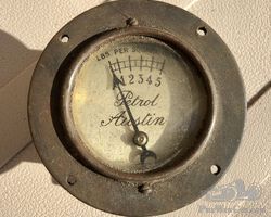 Austin petrol pressure gauge