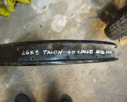 One beaded edge rim