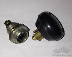 Small plug and socket