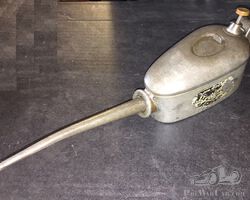 Braimes no. 9 oil can,