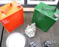 Fuel cans