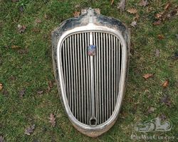 Simca 8 front grille