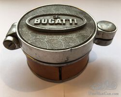 Bugatti "Radiator Cap" desk clock (Limited Edition)