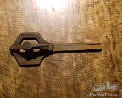 1 RAF N50 spanner to remove RAF wheels(price 150€)