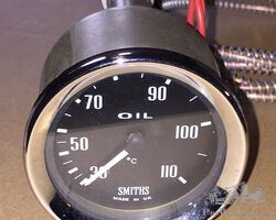 Smiths oil temperature gauge.