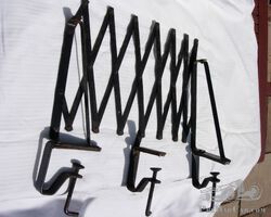 Concertina luggage rack
