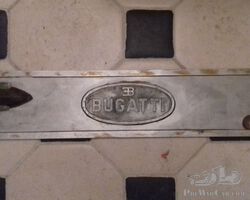 Engine water plate, original from Bugatti 5 litres, was used as a mould but is now useable for an engine