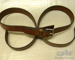 A Fine Leather Bonnet Strap (NOS).
