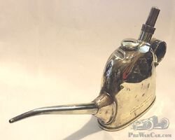Lucas no. 40 oil can