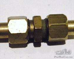 Equal-ended Pipe Union. 1/$ BSP for 1/4" Pipe.