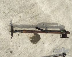 Complete steeringcolumn with box and levers for a 1920s Austin 12/4