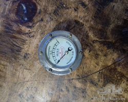 Bugatti oil pressure meter in good condition