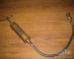 Enots Flexible Brass Grease or Oil Gun for Rolls-Royce and Bentley