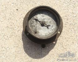 Rochet Schneider oil gauge