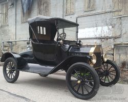 1915 Ford Model T Roadster