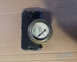 One oil pressure meter for UNIC(120€)