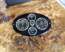 Bugatti dash board with overhauled instruments