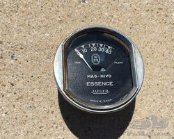 Citroen Rosalie 10cv fuel gauge