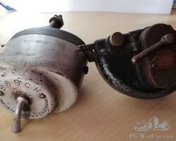 2 Wipers (1 Bosch / 1 American type)