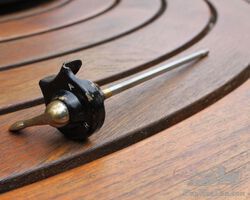 Advance-retard control rod