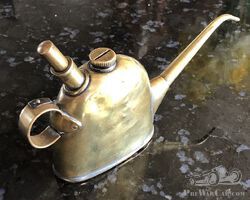 Lucas number 40 oil can