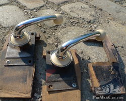 BMW c. 1937 : 2 door handles and a set of cork gaskets