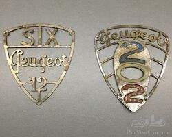 Peugeot badges