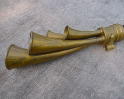 4 tone horn in brass patented 1909