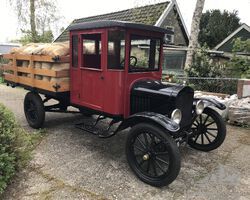 Ford Model TT oldtimer truck 1924