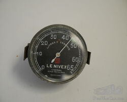 Le Nivex, CT Weymann fuel gauge