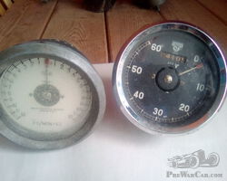 Speedometer + tachometer.