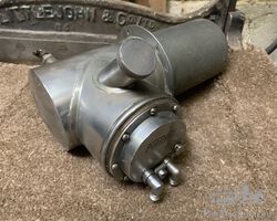 Vintage Bentley autovac